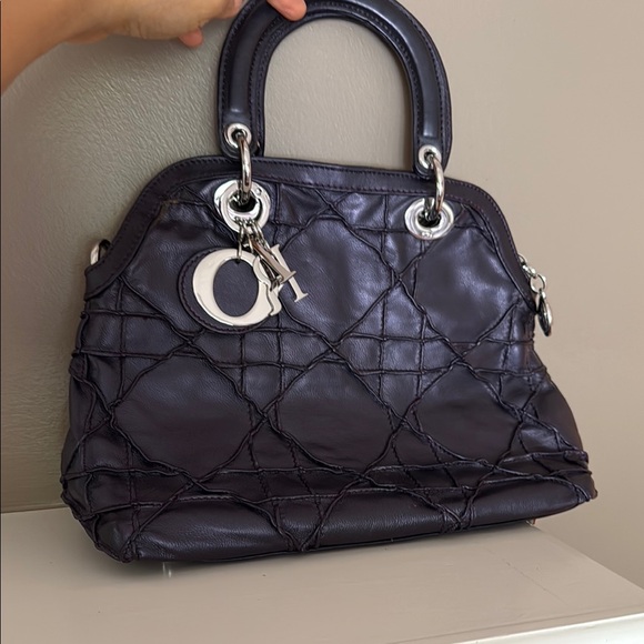 Elegant Purple  Handbag with logo - Picture 1 of 8